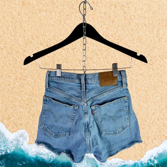 Levi's 501 Women's 24 Waist Button Fly Stonewashed Denim Raw Hem Jean Shorts - Picture 2 of 10